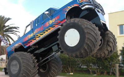 Monster Show (cascadeurs) à Remollon Samedi 13/08 à 20h00 terrain de Foot
