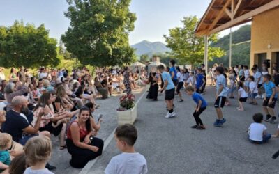 Une centaine de jeunes mettent l’ambiance pour le spectacle de fin d’année